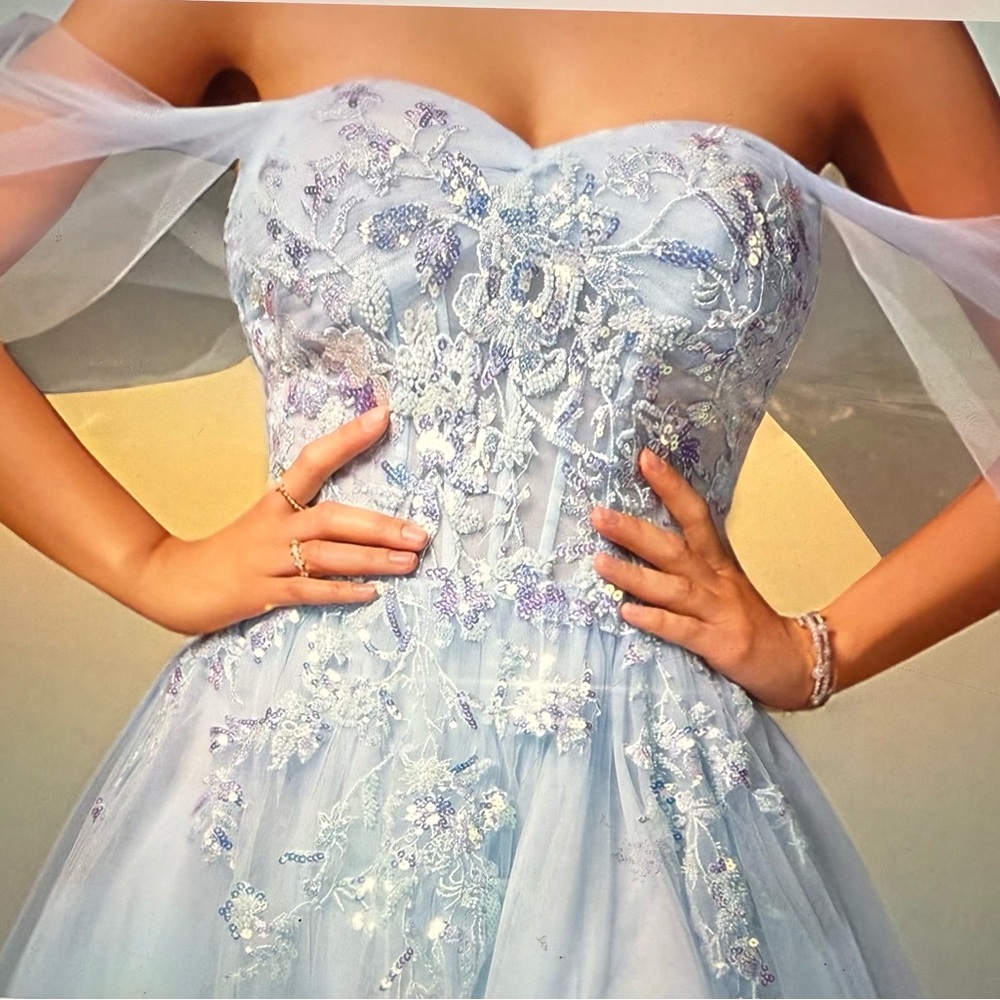 Glamorous light blue off the shoulder embroidered tulle formal dress - Picture 5 of 14